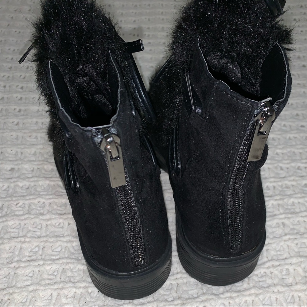 Lace Up Boots Fur - Picture 3 of 4